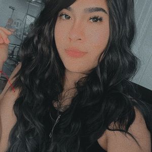 Meet your Posher, Lianet